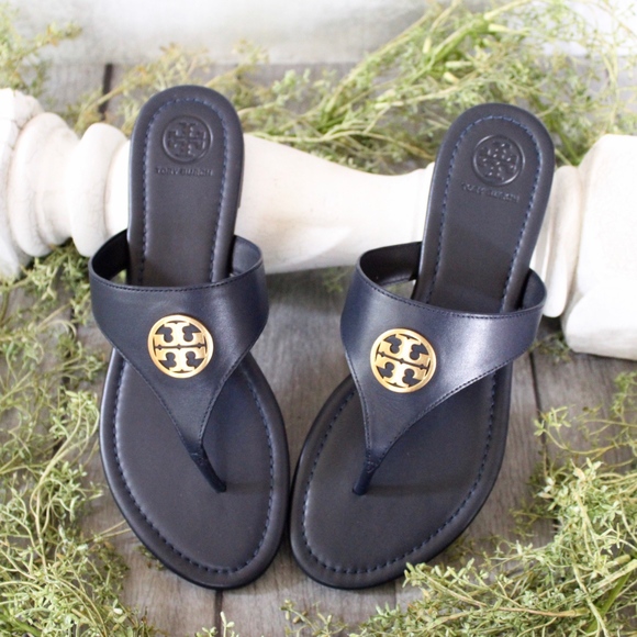 Tory Burch Shoes - 🎉🎉HP🎉🎉 Brand New Tory Burch Benton Thong